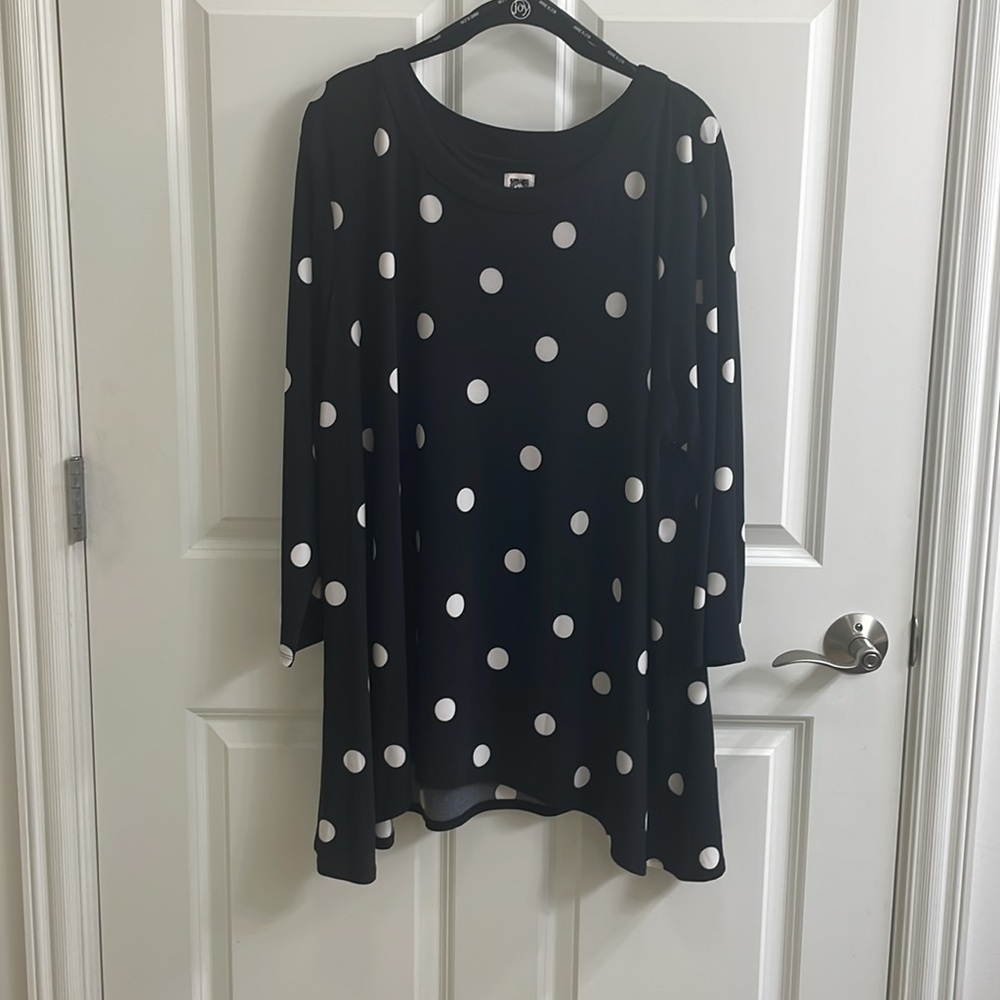 Anne Klein 3X Black/White Polka Dot Top Like New!